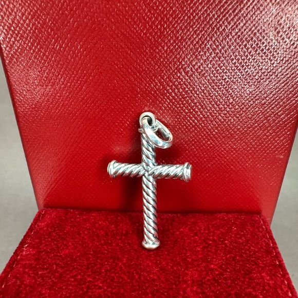 David Yurman .925 Sterling Silver Cable Rope Cross Pendant Amulet Men's